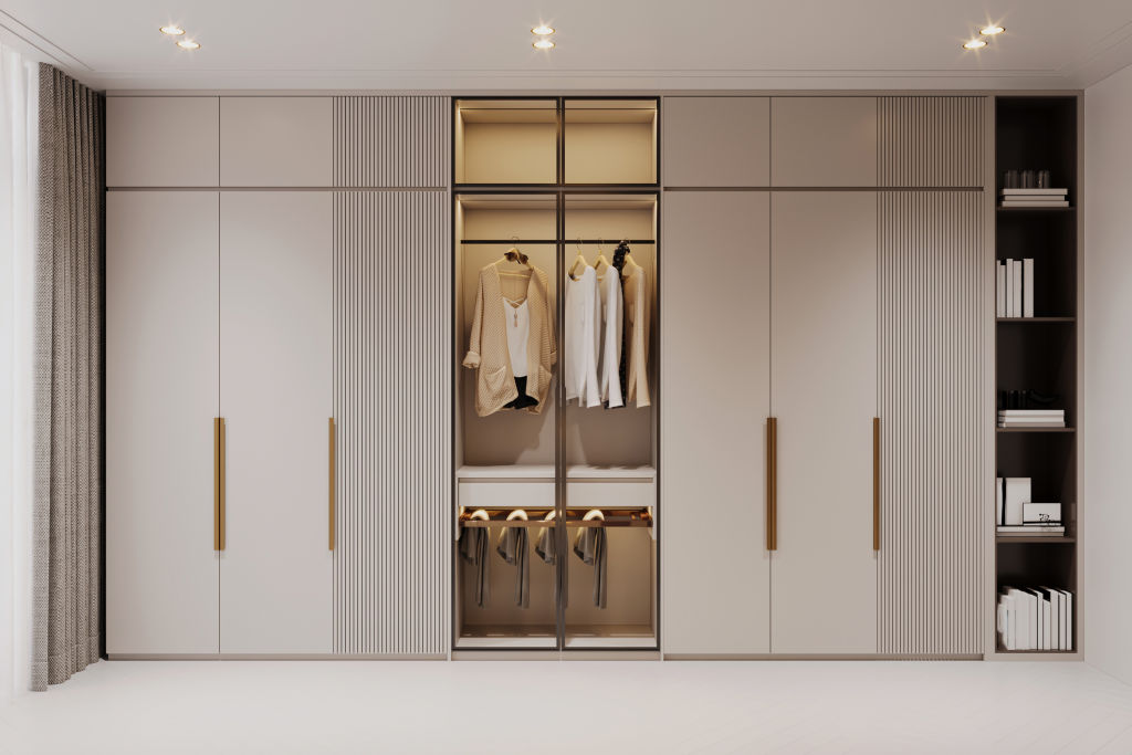 Placard moderne entrouvert