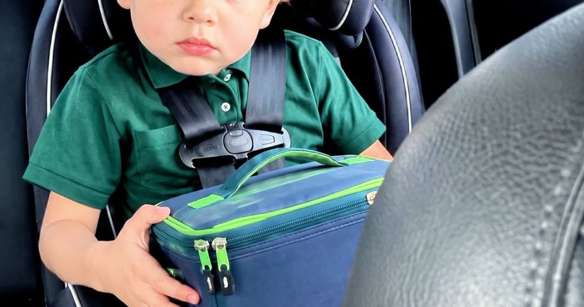 Il donnait sa lunch box chaque matin : ce que ce petit garçon cachait à sa maman