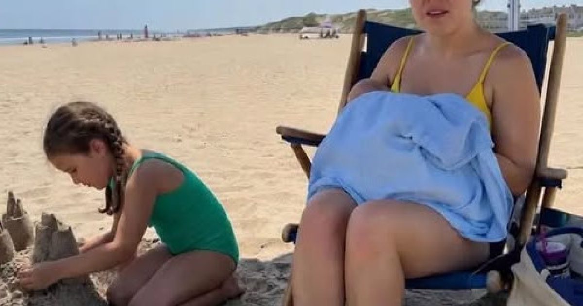 Sa fille de 8 ans défend son droit d'allaiter sur la plage avec une question qui a réduit tout le monde au silence