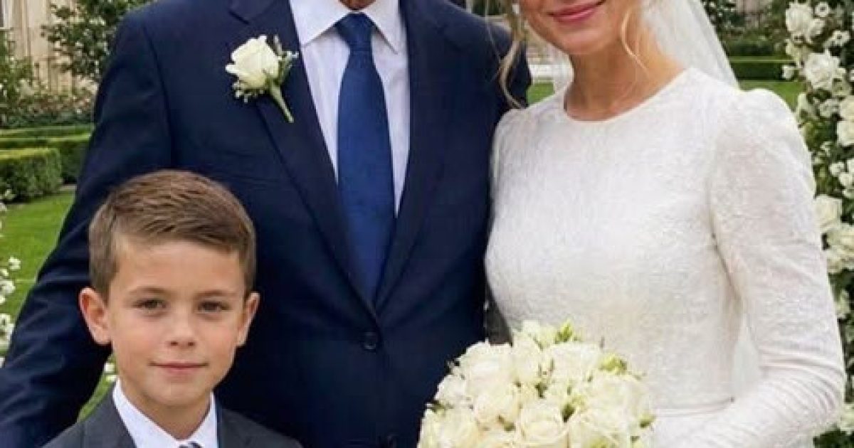 Elle élève son fils seule et sans ressources : une proposition bouleversante va tout changer