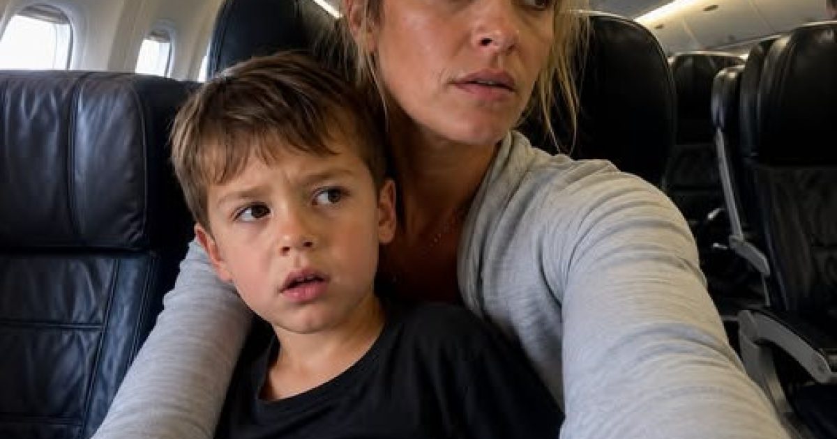 Elle prépare une surprise magique à son fils pour voir son papa pilote : ce qu'elle découvre en vol lui brise le cœur