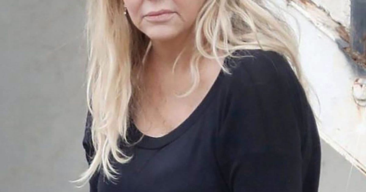 Heather Locklear : derrière la gloire, un parcours de femme qui nous ressemble