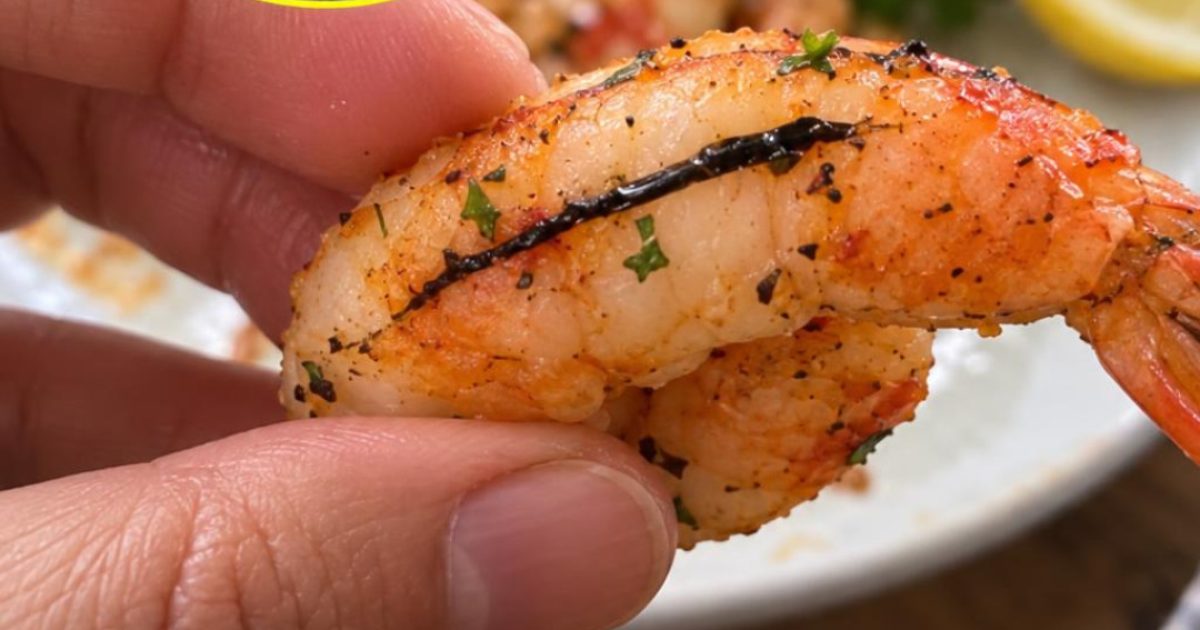 La ligne noire des crevettes : ce qu'elle cache vraiment et pourquoi il vaut mieux l'enlever