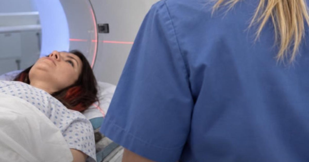 Cancers chez les jeunes adultes : pourquoi leur hausse inquiète et comment s'en protéger