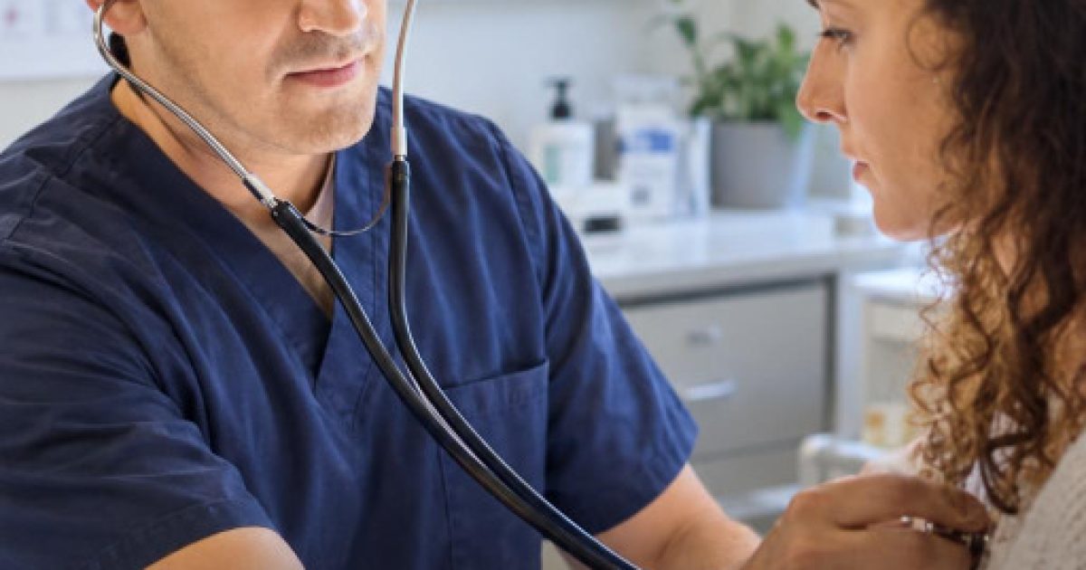 Elle toussait depuis des semaines sans s'inquiéter : le diagnostic qui a tout changé