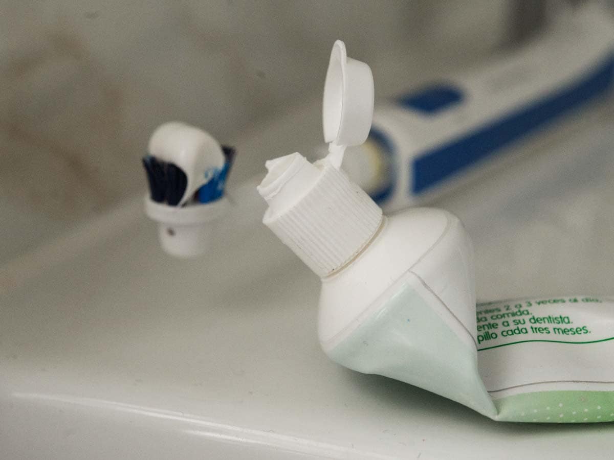 Le dentifrice, votre allié secret pour chasser rats, souris et insectes de la maison
