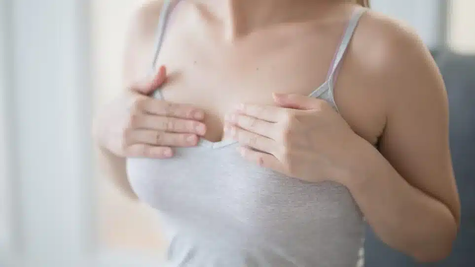 Gros seins, mythes et réalités : ce que votre poitrine dit vraiment de vous