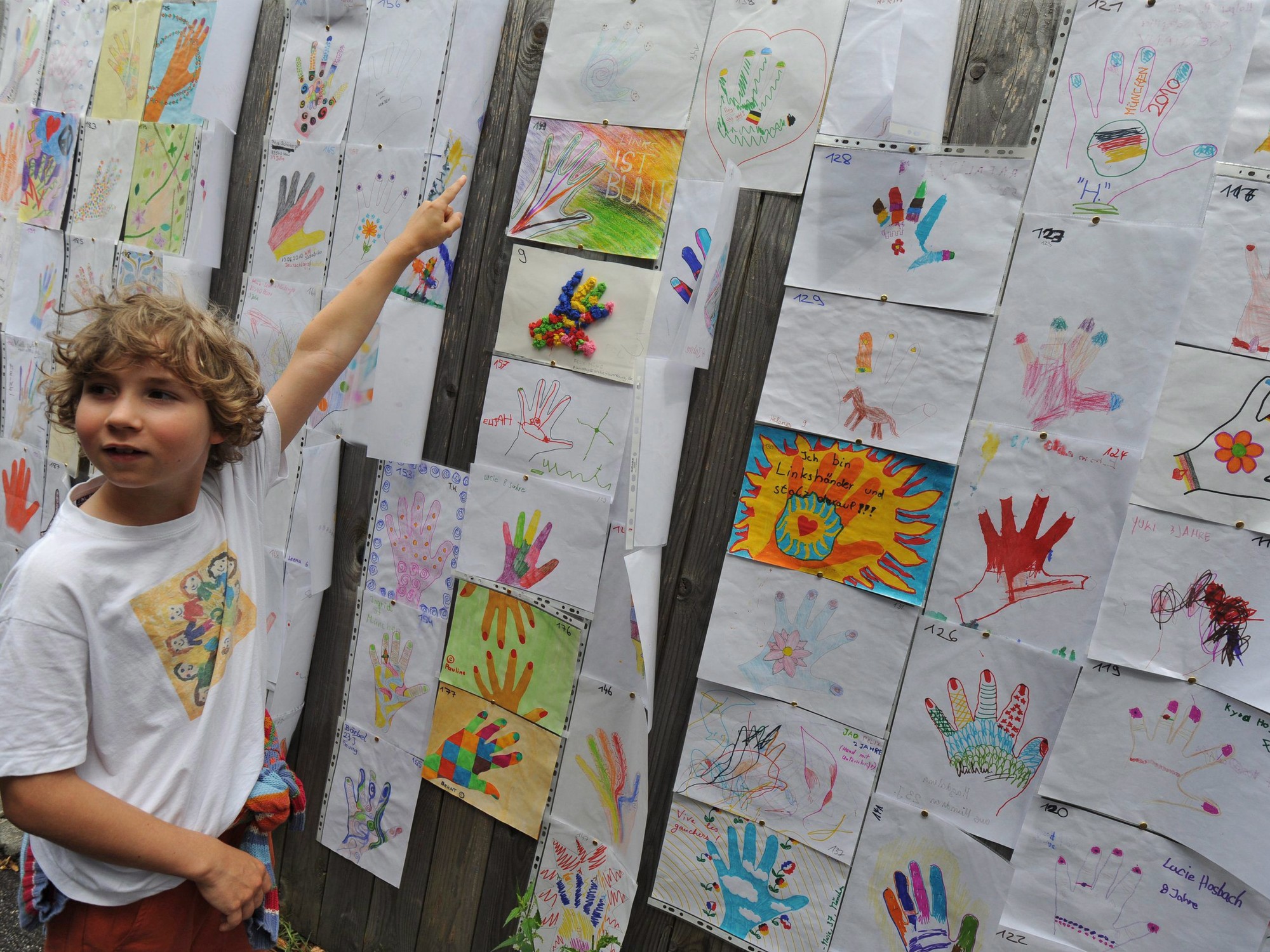 Arbre généalogique schématique illustrant l'hérédité