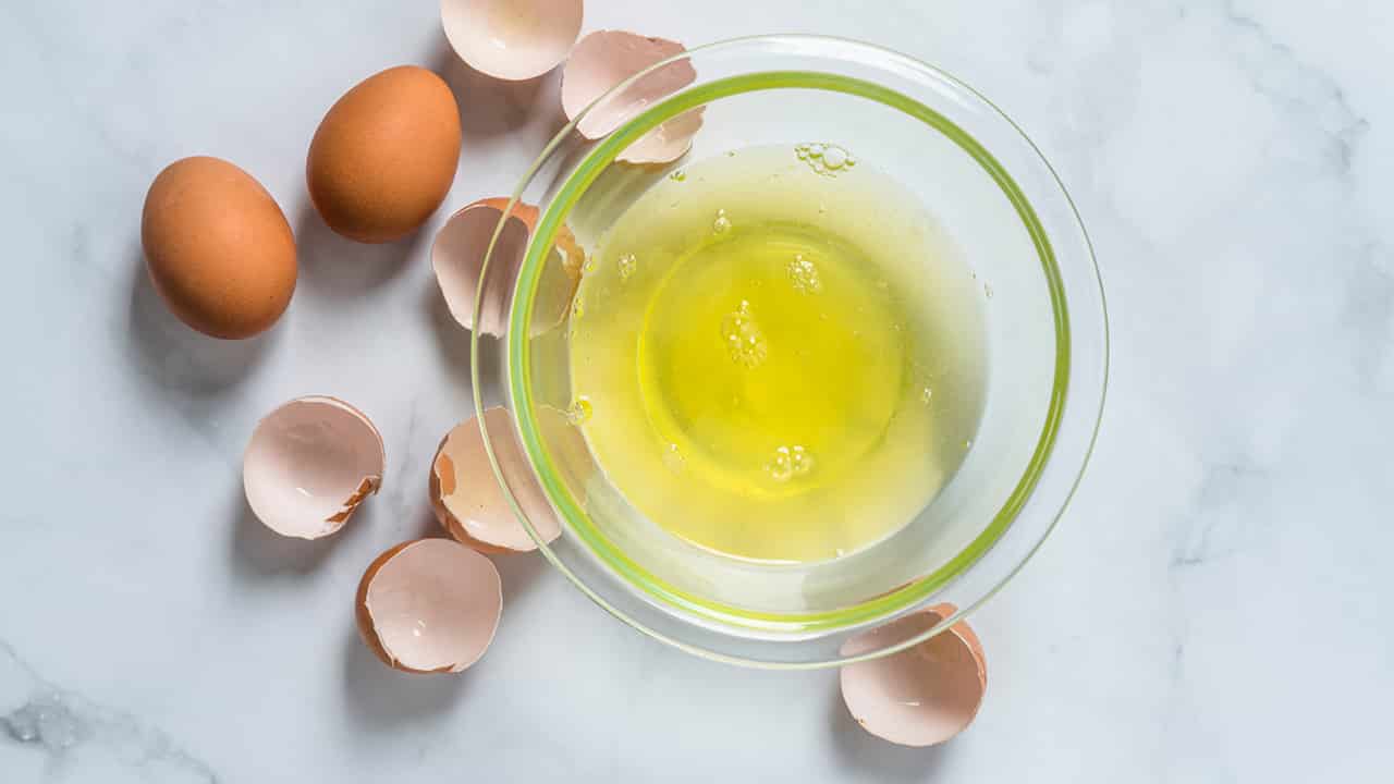 Fini les rasoirs qui irritent : 3 rituels maison pour une épilation en douceur