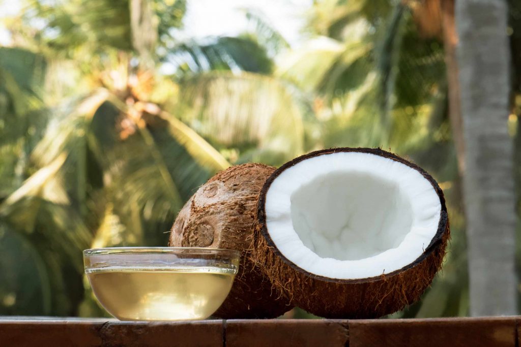 Le bicarbonate de soude : 4 astuces maison pour estomper les taches brunes et retrouver un teint lumineux