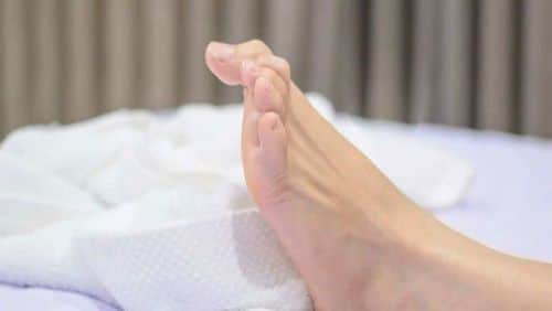 Nuits agitées à cause de crampes ? Découvrez leurs origines et nos astuces pour enfin dormir tranquille