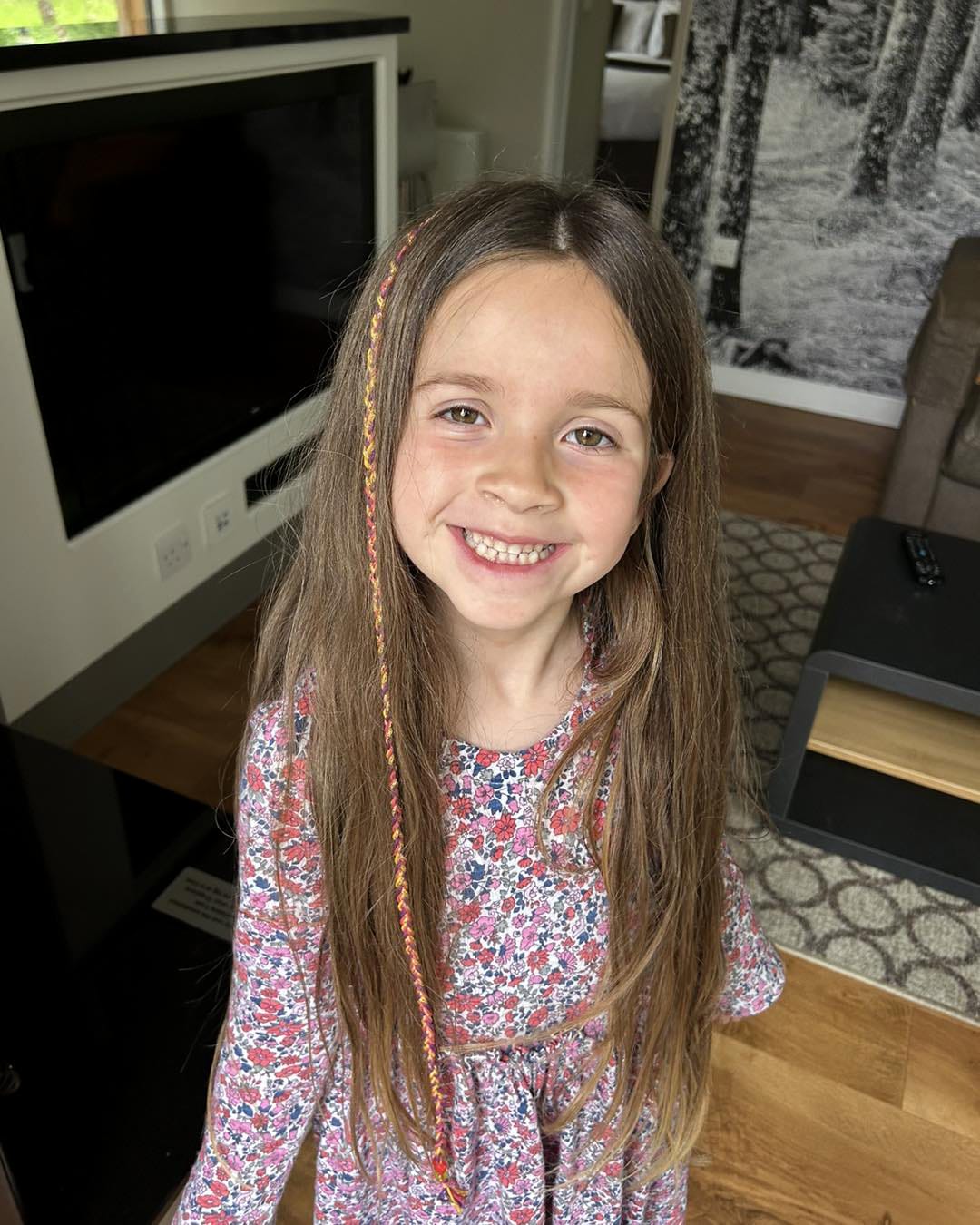 À seulement 6 ans, la petite star de TikTok Joules Smith s’est éteinte dans le lit familial, quelques semaines après sa dernière vidéo