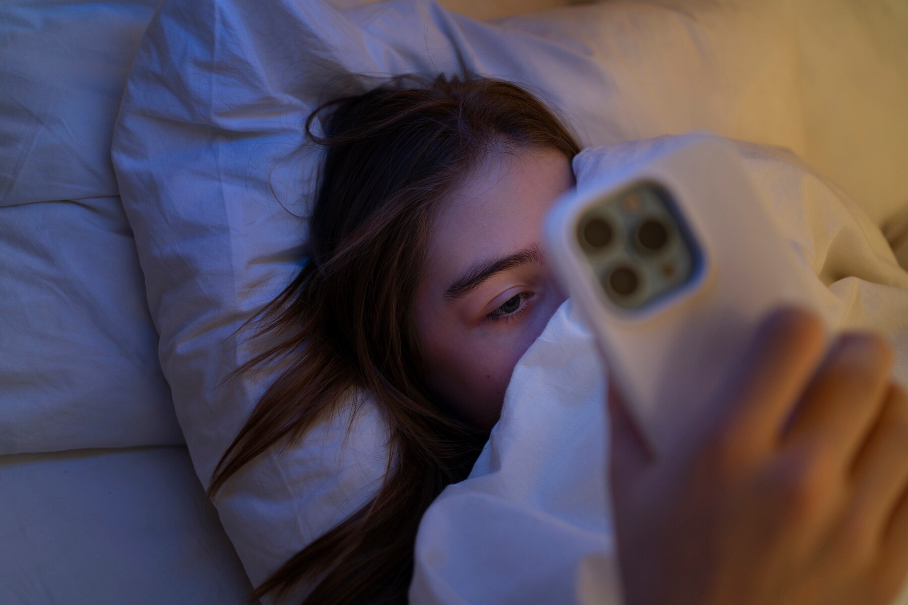 Réveils nocturnes à 3 h du matin : les causes insoupçonnées et les solutions naturelles pour renouer avec le sommeil