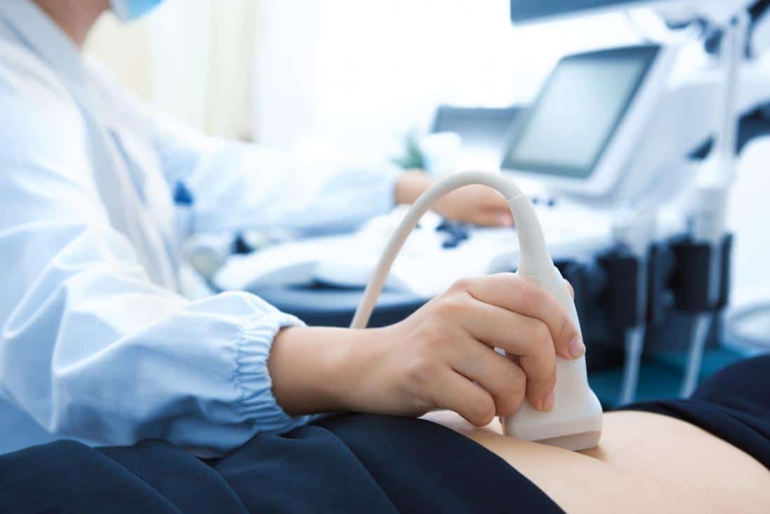 Cancer colorectal chez une jeune femme de 20 ans : elle témoigne pour que vous reconnaissiez ces symptômes trop souvent ignorés