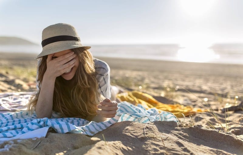 Un selfie de vacances tourne à la gêne : le détail qui a tout révélé aux parents